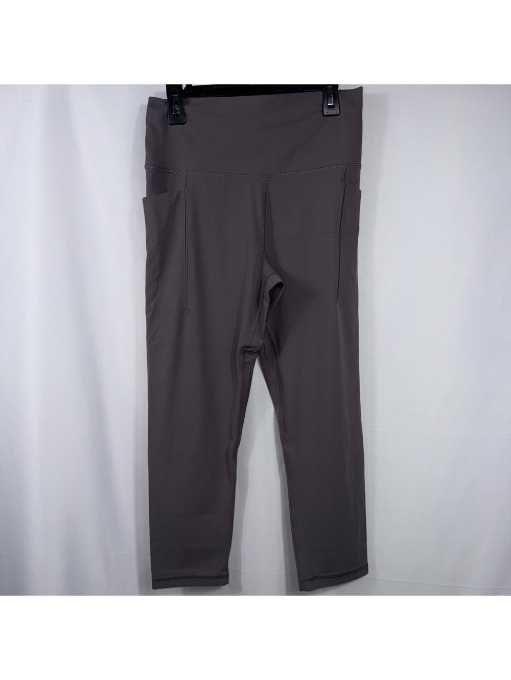 Avia SoftSculpt Gray Pocket Capri Leggings M 8-10